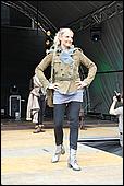 032.jpg